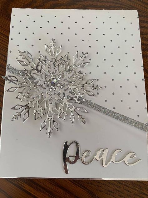 Handmade Christmas Cards Snowflakes, Sizzix Tim Holtz Christmas Cards, Christmas Cards Handmade Simple Elegant, Snowflake Christmas Cards Handmade, Snowflake Card Ideas, Snowflake Cards Handmade, Christmas Cards Snowflakes, Stampin Up Christmas Cards 2023-2024, Beautiful Christmas Cards Handmade