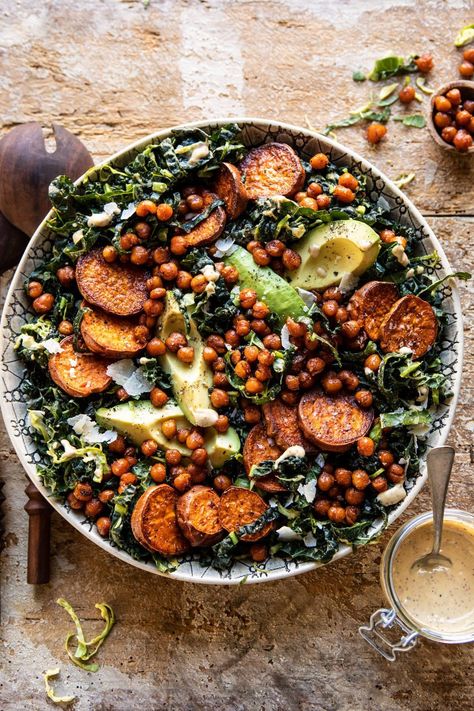 This Kale Caesar Salad with Sweet Potatoes and Crispy Chickpeas is not your average salad...the perfect wintry salad to kick-start clean eating in 2020! Spinach Salad With Sweet Potato, Kale Salad For Party, Roasted Kale And Chickpea Salad, Caesar Salad Vegetarian, Fall Caesar Salad, Dino Kale Salad Recipes, Miso Kale Salad, Salad With Crispy Chickpeas, Delicious Kale Salad