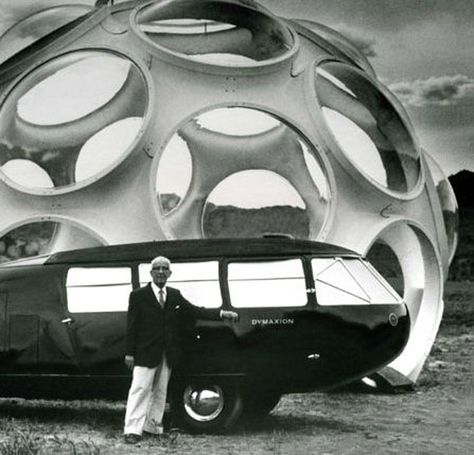 richard buckminster fuller stands beside his dymaxion car Richard Buckminster Fuller, Robert Mallet Stevens, Futurisme Retro, Buckminster Fuller, Spaceship Earth, Norman Foster, Walter Gropius, Eero Saarinen, Car Museum