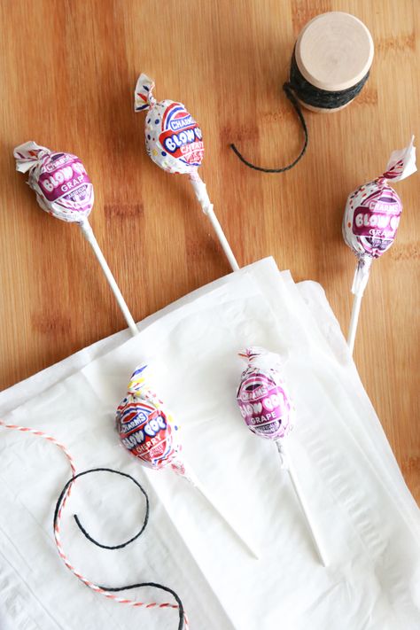 These not so scary Ghost Blow Pops are the perfect treat for all your Halloween festivities. How To Make Ghosts, Blow Pop, Blow Pops, Scary Ghost, Halloween Festivities, Halloween Ghosts, Cute Halloween, Fall Halloween, Halloween Fun