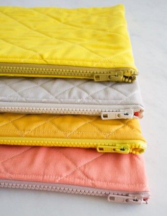 Quilted Pouches, Easy Zipper Pouch, Diy Sy, Purl Bee, Zipper Pouch Tutorial, Pouch Sewing, Pouch Tutorial, Purl Soho, Zipper Pouches