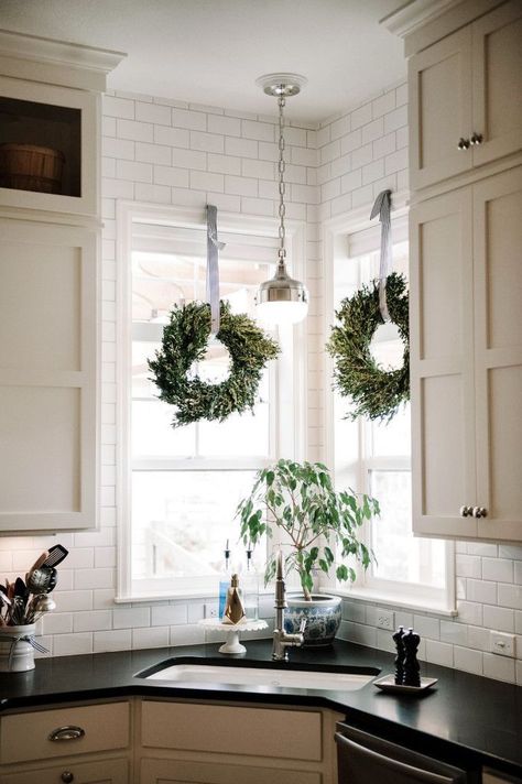 Corner Window Treatments, Corner Kitchen Sink, Kitchen Window Decor, Kitchen Sink Window, Christmas House Lights, Corner Sink Kitchen, Corner Kitchen, Kitchen Sink Design, Corner Sink