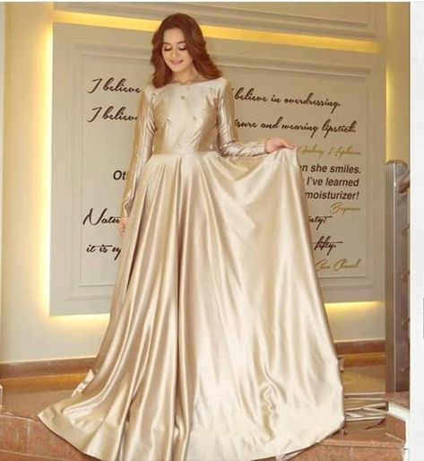 Dresses For Bridal Shower, Shower Dress For Bride, Fairy Tale Princess, Red Bridal Dress, Desi Wedding Dresses, Celebrity Fashion Looks, Bridal Dresses Pakistan, Pakistani Celebrities, Stylish Short Dresses