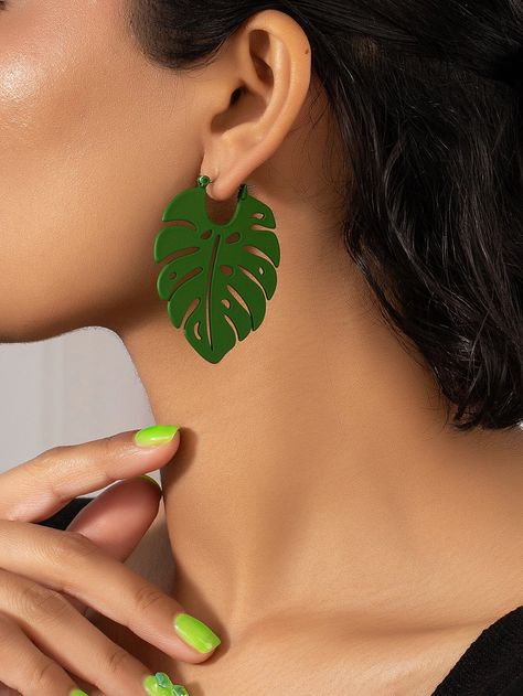 Tropical Accessories, Earrings Shein, Tropical Leaf, Men's Beauty, Tropical Leaves, Fashion Details, Leaf Design, How To Find Out, Hoop Earrings