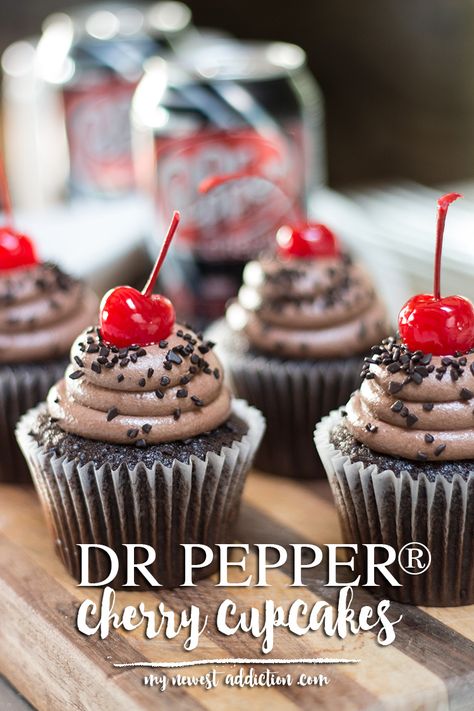 Dr Pepper Cupcakes Pioneer Woman, Chocolate Cherry Dessert Recipes, Dr Pepper Cupcakes, Cherry Recipes Dessert, Delicious Cupcakes Recipes, Cherry Cupcakes, Cherry Coke, Cupcake Cake Designs, Cherry Desserts