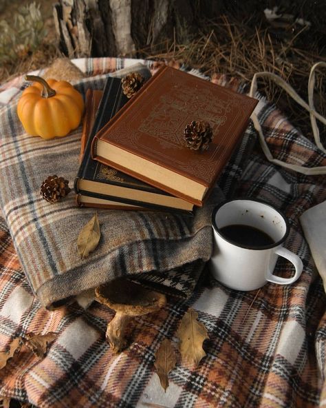 Autumn Cottagecore, Fall Mood Board, Thanksgiving Wallpaper, Fall Inspo, Fall Pictures, Coffee And Books, A Cup Of Coffee, Warm Autumn, Autumn Cozy