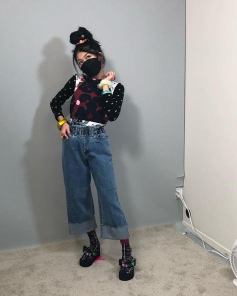 Momona Tamada (@momonatamada) • Instagram photos and videos Claudia Kishi, The Baby Sitters Club, Movie Inspired Outfits, 80s And 90s Fashion, Funky Outfits, Just Style, Tween Outfits, Inspired Outfits, 80s Fashion