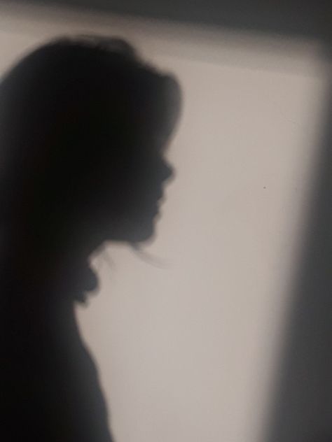 Sunset Shadow Aesthetic, Exam Images, Sunset Shadow, Shadow Aesthetic, Light And Shadow Photography, Sabrina Carpenter Album, Person Silhouette, Silhouette Sunset, Shadow Face