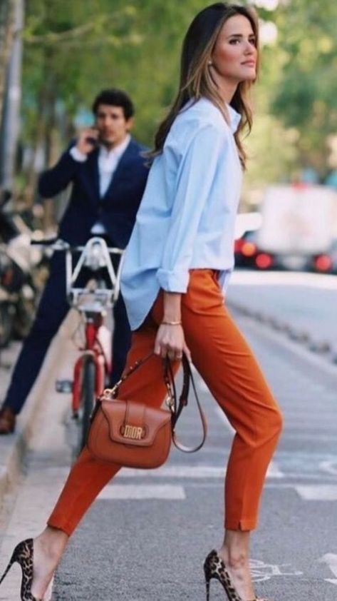 Ice Blue, Burnt Orange & Leo Print. . . Orange Pants Outfit, Pantalon Orange, Cute Casual Outfit, Orange Pants, Orange Outfit, Moda Chic, Mode Casual, Stylish Work Outfits, Professional Outfits