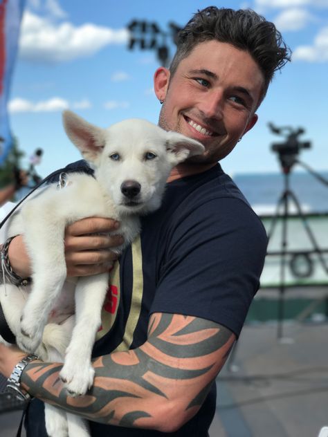 Michael Ray Adopts Rescue Puppy Named ... Michael Ray, Cute Puppy Names, Rescue Puppy, Best Country Singers, Rescue Puppies, Puppy Names, Man And Dog, Happy Puppy, Puppy Care