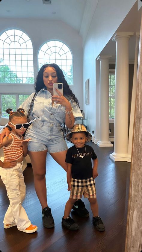 Black Mom Goals, Baddie Mom And Son, Mommy Goals Black Son, Mommy And Daughter Flicks, Mom And Daughter Flicks, Mom & Son Flicks, Son Photo Ideas, Best Online Clothing Stores, Cute Kids Pics