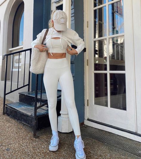 #aesthetic #vogue #workout #fitness #outfit #mode #fashion #beige #legging Aesthetic Vogue, Fitness Outfit, Workout Outfit, Workout Fitness, Mode Fashion, Dance Outfits, Pants Set, Two Piece Pant Set, Two Piece