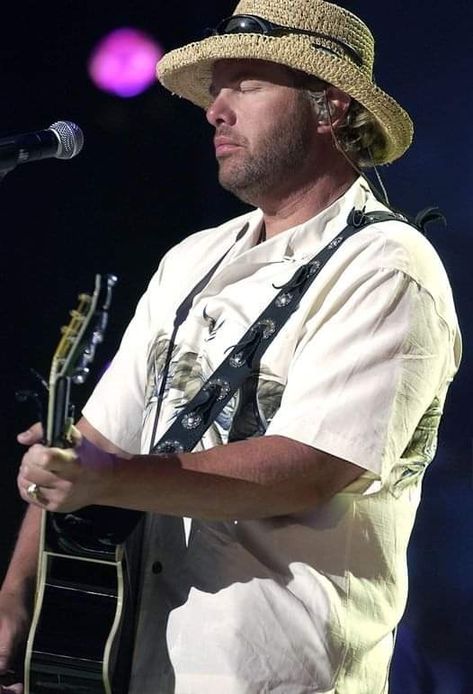 Toby Keith Lyrics, Toby Keith, Country Music Stars, Music Star, Country Music, My Heart, Stars, Saying Goodbye, Music