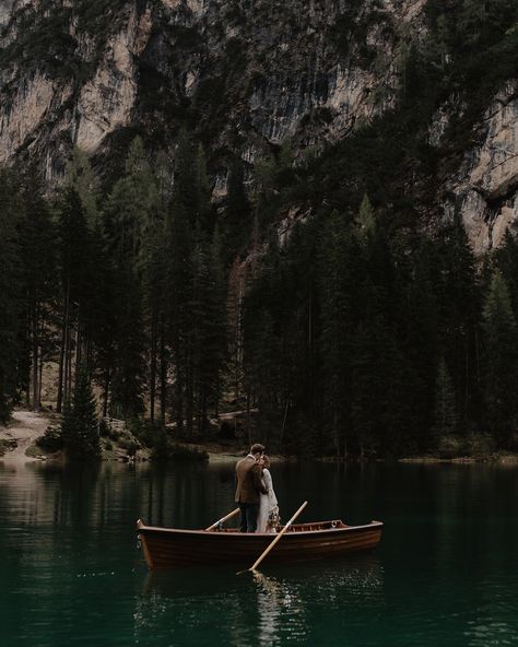 An intimate Italian elopement 🤍⁠ ⁠ Roxanne + Craig timed their elopement day so that they had the banks of beautiful Lake Braies in the Italian Dolomite mountains completely to themselves—no one else around.⁠ ⁠ You can totally feel the intimate romance of their elopement day in these gorgeous pics from @inbiancoenero_wedding. The bride + groom exchanged their vows beside the lake at dawn, took a row boat out on the water together, and popped some bubbly on a mountaintop. 👉🏼 Swipe to see the s... Lake Braies, Tweed Groom, International Elopement, Italian Elopement, Hopeful Romantic, Italian Dolomites, Gorgeous Pics, Floral Accessories Hair, The Dolomites