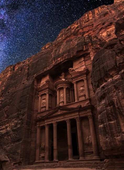 Architecture Antique, Ruined City, Petra Jordan, Banff National Park, Machu Picchu, Travel Couple, Places Around The World, Nature Travel, Travel Experience