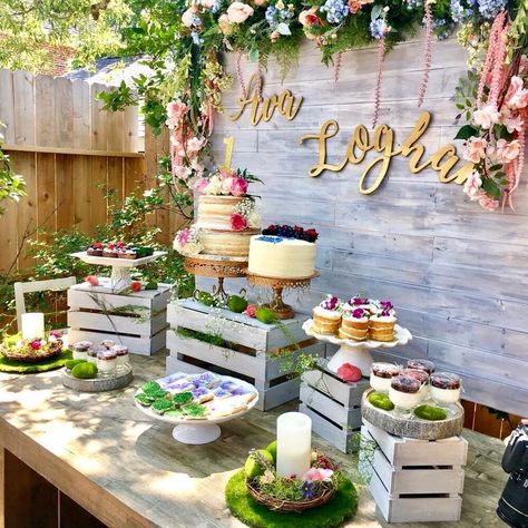 Rustic Birthday Party Decorations, Outdoor Birthday Party Ideas, Rustic Birthday Party, Outdoor Birthday Party, Rustic Birthday Parties, 9 Tattoo, Backyard Graduation Party, Rustic Birthday, Tafel Decor