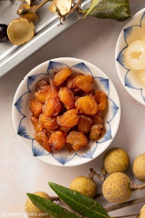 Longan Fruit, Sweet Desserts, Fruit Recipes, Herbal Medicine, Tater Tot, Yummy Snacks, Fresh Fruit, Soups, Relaxation