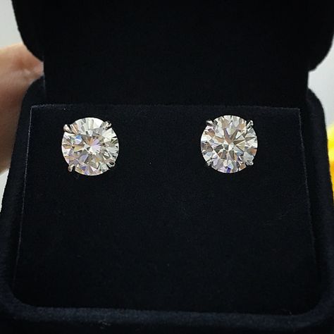 Round diamond studs Diamond Studs Aesthetic, Diamond Stud Earrings Aesthetic, Big Diamond Studs, Diamond Tops Studs, Real Diamond Earrings Studs, Solitaire Diamond Earrings, Stud Earrings Diamond, Diamond Tops, Jewelry Knowledge