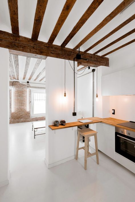 Apartment Renovation for a Musician in Madrid / idearch studio | ArchDaily Madrid Apartment, House Elements, Diy House Renovations, Old Apartments, Apartment Renovation, Single Bedroom, Mini Clubman, Artist House, Industrial House