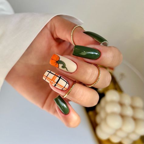 Green And Orange Nails Fall, Fall Nails Green And Orange, Green And Orange Fall Nails, Orange And Green Fall Nails, Green Fall Nail Designs, Green And Orange Nails, Orange And Green Nails, Plaid Nail Designs, Brown Nail Polish