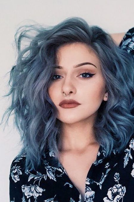 Shop 11 of the very best shampoos for oily hair, according to passionate reviewers who get the greasy-hair struggle, oily-scalp struggle, oily-scalp-but-dry-ends struggle, etc. Short Blue Hair, Denim Hair, Awesome Hairstyles, Scene Girl, Hair Color Unique, Pastel Hair, Short Hairstyle, Dye My Hair, Long Bob