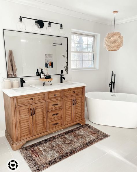 Mirror For Large Single Sink Vanity, Vanity Lights Double Sink, Bathroom Vanity With Large Mirror, Double Vanity Big Mirror, Large Mirror Vanity Bathroom, 1 Mirror Over Double Vanity, Bathroom With One Mirror, Double Sink Vanity Lighting Ideas, Double Sink Vanity With One Mirror