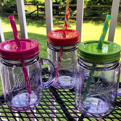 FUN Mason Jar Drinking Glasses, Jar Cups, Prom Favors, Mason Jar Glasses, Mason Jar With Straw, Plastic Mason Jars, Diy Events, Drinking Jars, Wal Mart