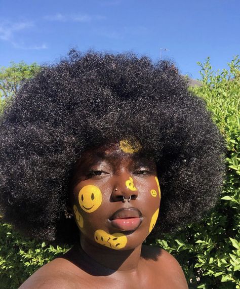 Face Inspiration, Yellow Make Up Aesthetic, Cute Makeup Looks Kawaii Dark Skin, Afro Punk Makeup Black Women, Cottagecore Black Women Makeup, Black Alt Girl Make Up, Pelo Afro, Creative Makeup Looks, Hair Reference