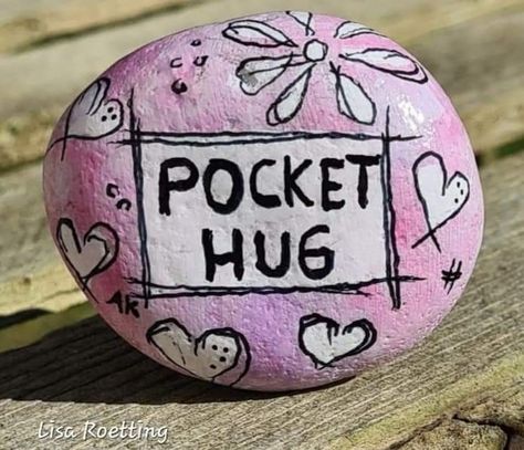 Pocket Hug Rock, Painted Rocks Ideas For Spring, Easy Rock Painting Ideas For Beginners, Spring Rock Painting Ideas, Kindness Stones, Stone Art Diy, Pebble People, Inspirational Rocks, Diy Rock Art