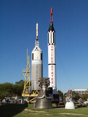 NASA Johnson Space Center Houston Texas...I am so glad I toured here. To see the actual size (football field big) of these was incredible. I would LOVE to go watch a lift off in Florida. Space Center Houston, Johnson Space Center, Texas Places, Texas Roadtrip, Mission Control, Texas Shirts, Loving Texas, Texas Girl, Texas History