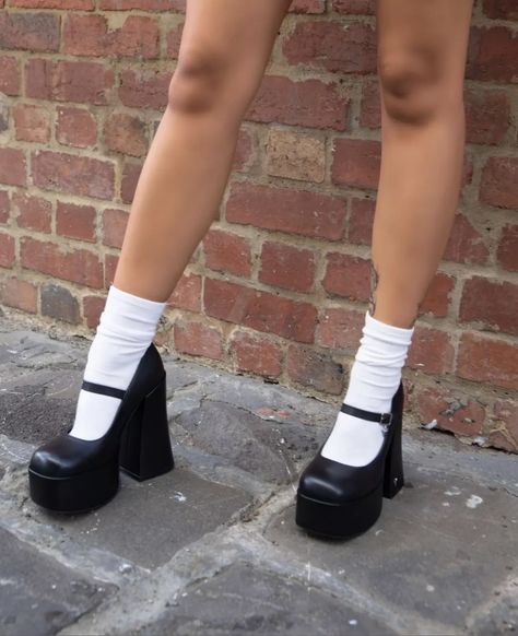 Mary Jane Shoes Aesthetic, Cute Socks Aesthetic, Kate Wallis, Fashion Inspo Instagram, Black Mary Janes, Black Mary Jane Heels, Chunky Platform Heels, Black Mary Jane Shoes, Socks Aesthetic