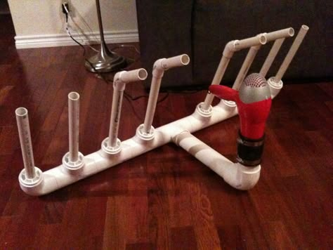 Homemade boot/glove dryer. Boot Drying Rack, Glove Dryer, Boot Dryer, Shoe Dryer, Boots Diy, Pvc Pipe Projects, Boot Rack, Pvc Projects, Winter Skiing