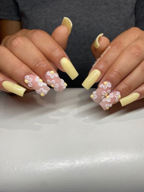 Yellow Inspired Nails, Yellow Nail Designs Coffin, Yellow Nails Medium Length, 3d Daisy Nails, Baby Yellow Nails Acrylic, Yellow And Pink Acrylic Nails, Yellow Prom Nails Acrylic, Pastel Yellow And Pink Nails, Baby Yellow Nails Design