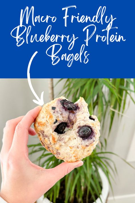 Macro Friendly Blueberry Protein Bagels made with the 2 ingredient dough recipe. 10 grams of protein per bagel. Protein Bagel Recipe, Protein Bagels, Blueberry Bagels, Green Juice Diet, 2 Ingredient Dough, Blueberry Bagel, Bagels Recipe, Eat Greek, Protein Yogurt