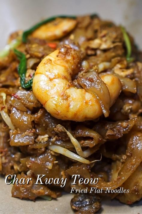 Char Kway Teow Recipe Singapore, Singapore Food Recipes, Char Kway Teow Recipe, Singapore Cuisine, Stir Fried Rice Noodles, Singapore Fried Rice, Chili Paste Recipe, Singapore Hawker, Singapore Recipes