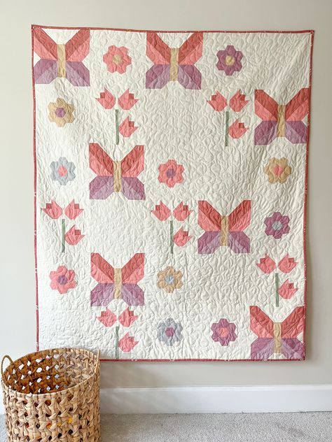 Butterfly Quilt Pattern, Quilt Instructions, Rose Quilt, Butterfly Quilt, Quilted Gifts, Patchwork Quilt Patterns, Quilt Block Tutorial, Quilting Rulers, Girls Quilts