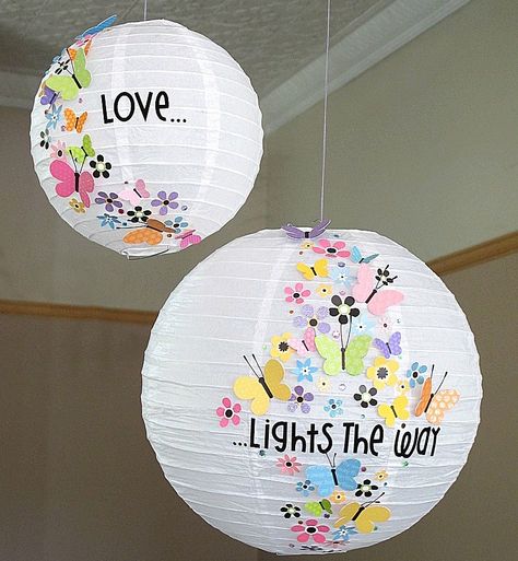 The Scrap Farm: Love... Lights the Way! Lanterns Paper, White Paper Lanterns, Paper Lanterns Diy, Lantern Ideas, Diy Lanterns, Paper Diy, Doodlebug Design, Cadeau Diy, Paper Lanterns