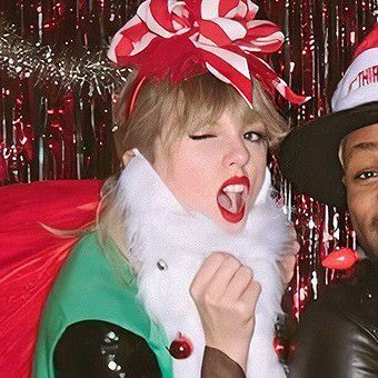 Taylor Swift Fotos, Taylor Swift Christmas, Taylor Swift Cute, Estilo Taylor Swift, Swift Photo, Christmas Icons, Long Live Taylor Swift, Taylor Swift Fan, Live Taylor