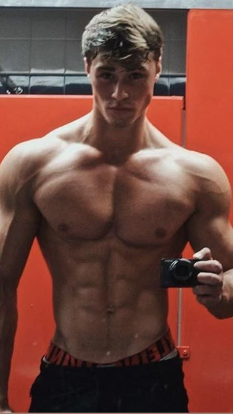 David Laid Wallpaper, Gym Physique, David Laid, Gym Guys, Fitness Video, Le Male, Gym Inspiration, Men's Muscle, Body Builder