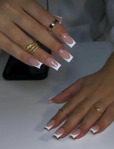 Nice Square Nails, French Acrylic Square Nails, Medium Square Nails French Tips, White And French Tip Nails, French Nails Plain, French Nails Acrylic White, Square Medium French Tip Acrylic Nails, Latina French Tip Nails, French Nails Square Design