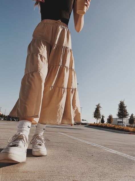 Long Tan Skirt Outfit, Beige Long Skirt Outfit, Beige Maxi Skirt Outfit, Long Beige Skirt Outfit, Air Forces Outfit, Tan Skirt Outfits, Long Tan Skirt, Aesthetic Skirt Outfit, Beige Skirt Outfit