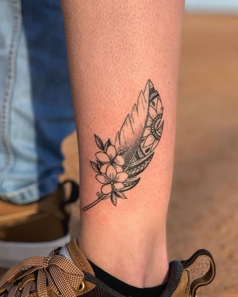 40 Photos That Prove Feather Tattoos Are a Timeless, Carefree Ink Choice Native Feather Tattoos, Cherokee Tattoos, Forearm Cover Up Tattoos, Feather Tattoo Meaning, Indian Feather Tattoos, Ankle Tat, Native American Tattoos, Native Tattoos, Feather Tattoo Design