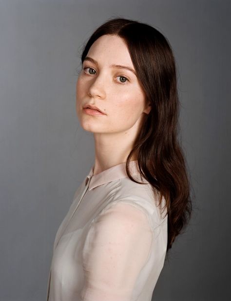 Mia Wasikowska, Portrait Photos, Mia 3, Blonde Bombshell, Canberra, Female Images, Dark Hair, Celebrity Photos, Celebrity Crush