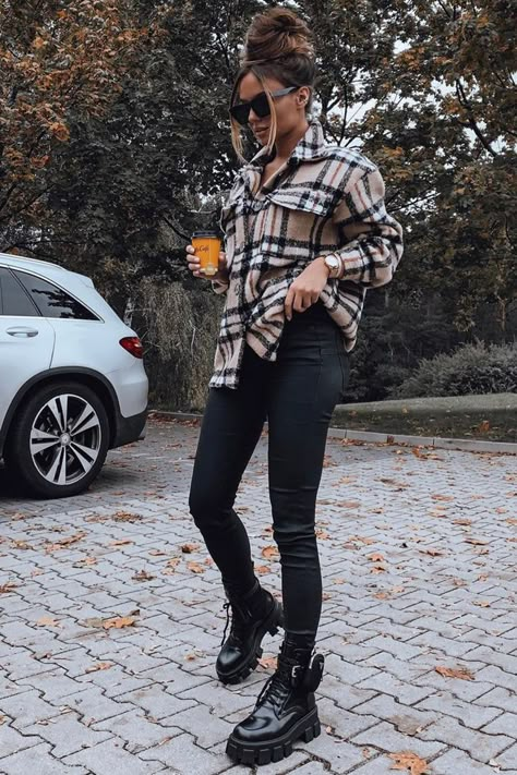 This post is all about super chic and super stylish fall outfit ideas that you’ll definitely want to wear and recreate this Black Combat Boots Outfit, Combat Boot Outfit, Black Boots Outfit, Wardrobe Refresh, Flannel Outfits, The Ray, Stylish Fall Outfits, Casual Outfit Inspiration, Fall Outfit Ideas