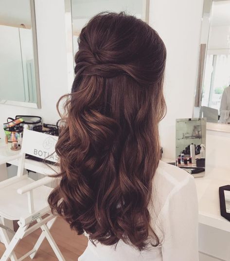 If you are a bride to be and a bit confused on what hairstyle you should go for on your wedding day then look... Bridal Hair Half Up, Half Up Half Down Hair Prom, Wedding Hairstyles Half Up Half Down, Wedding Hair Inspiration, Wedding Hair Down, Wedding Hairstyles Updo, Half Up Half Down Hair, Half Up Hair, Wedding Hair And Makeup