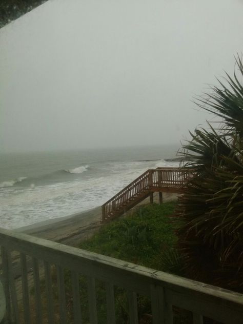 Rainy day at beach Rainy Beach, Beach House Aesthetic, Summer Rain, Cannon Beach, City Aesthetic, Beach Aesthetic, Rainy Days, Beach Life, Dark Aesthetic