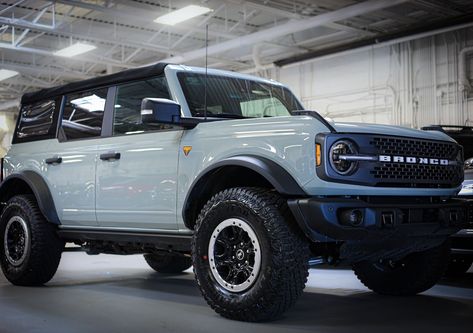 2022 Ford Bronco Badlands in Cactus Grey parked in the prep department at Bill Brown Ford in Livonia Grey Ford Bronco, Cactus Grey Bronco, Ford Bronco Sport Lifted, Ford Bronco 2023, Does Bronco, Grey Bronco, Bronco Ford 2022 Interior, Bronco Ford 2022, Bronco Cactus Grey