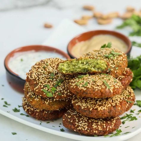 Egyptian Falafel Recipe - An Authentic Delicious Savory Treat Falafel Waffle Recipe, Egyptian Falafel Recipe, Egyptian Falafel, Ful Recipe, Healthy Falafel, Falafel Recipes, Falafel Waffle, Egyptian Recipes, Bible Food