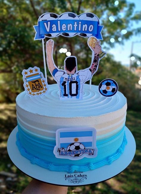 Messi Bday Cake, Messi Birthday Cake Argentina, Football Cake Messi, Messi Theme Birthday Party, Messi Theme Cake, Pastel Messi, Messi Cake Ideas, Messi Birthday Party Ideas, Messi Birthday Cake