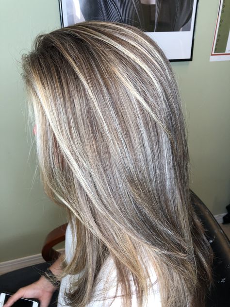 Greyish Blonde Highlights, Sand Blonde Highlights, Cold Blonde Highlights Brown Hair, Cold Blonde Highlights, Cold Light Brown Hair, Beige Blonde Highlights, Greyish Blonde Hair, Heavy Blonde Highlights, Blonde Foils